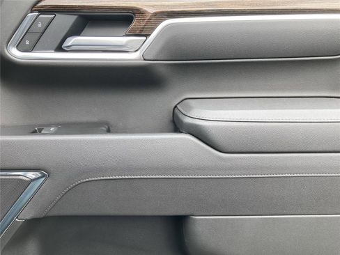 New 2026 GMC Sierra 1500 Elevation image 28