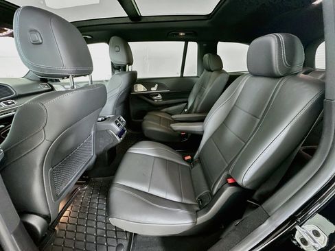 Certified 2025 Mercedes-Benz GLS 450 4MATIC image 27