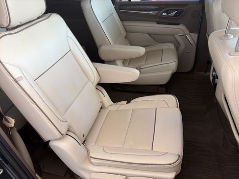 Used 2021 GMC Yukon XL Denali AWD/4WD image 14