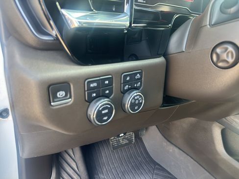 Used 2023 Chevrolet Silverado 1500 LTZ w/ LTZ Convenience Package II AWD/4WD image 24