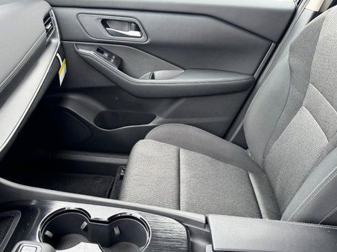Certified 2026 Nissan Rogue SV FWD image 13