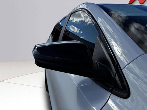 Used 2023 GMC Terrain SLE w/ Driver Convenience Package image 10