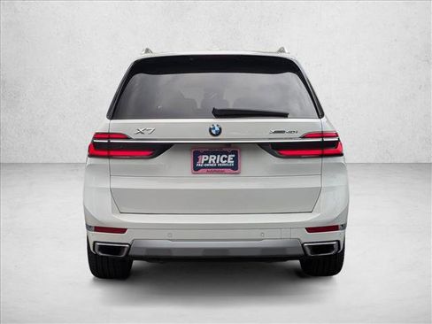 Used 2023 BMW X7 xDrive40i image 7