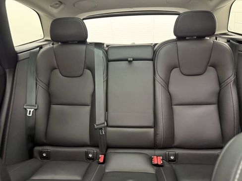 Certified 2023 Volvo XC60 B5 Ultimate w/ Climate Package image 26