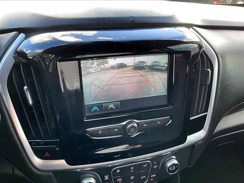 Used 2019 Chevrolet Traverse LT image 23