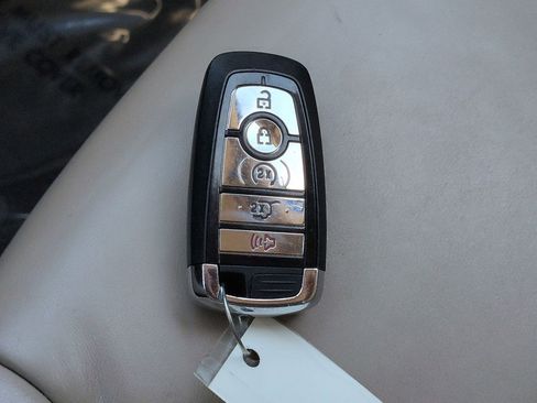 Used 2021 Lincoln Nautilus FWD w/ Equipment Group 101A image 29