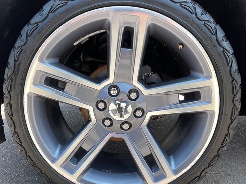 Used 2017 Chevrolet Silverado 1500 LTZ Z71 w/ LTZ Plus Package AWD/4WD image 10