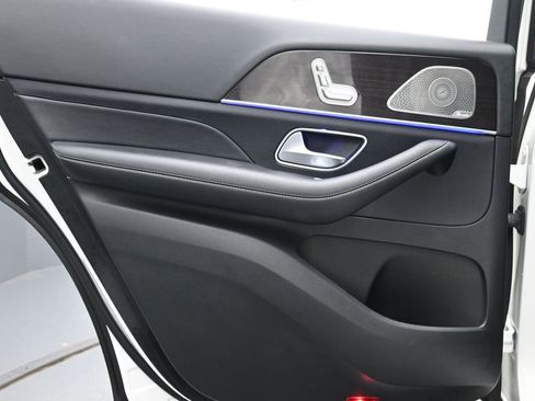 Used 2023 Mercedes-Benz GLS 450 4MATIC image 19