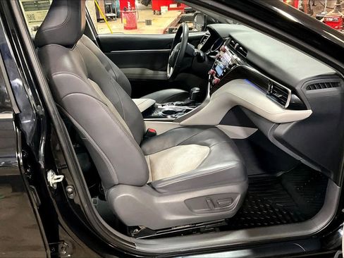 Certified 2020 Toyota Camry XLE w/ Driver Assist Package image 8