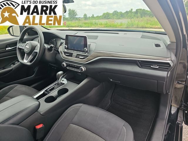 Used 2025 Nissan Altima 2.5 SV FWD image 28