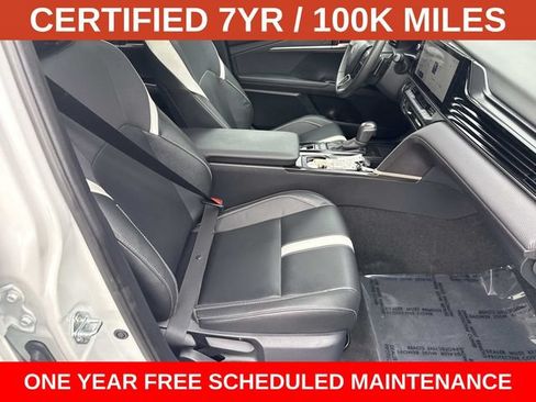 Used 2025 Toyota Camry SE w/ Multimedia Upgrade Package FWD image 9
