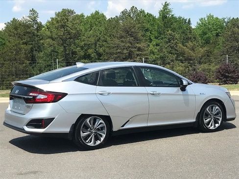 Used 2018 Honda Clarity Touring image 3