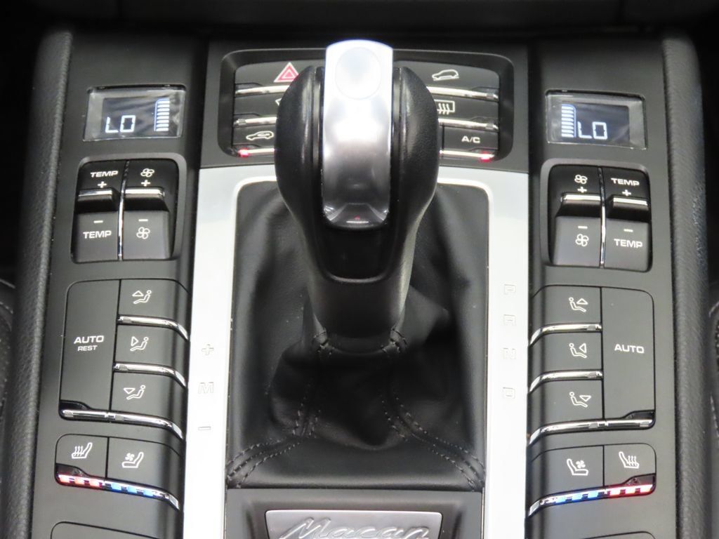 Used 2021 Porsche Macan S AWD/4WD image 27