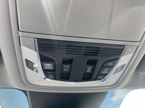 Used 2023 Acura MDX SH-AWD w/ Technology Package image 25