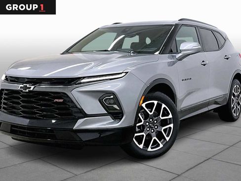 Used 2025 Chevrolet Blazer RS image 1