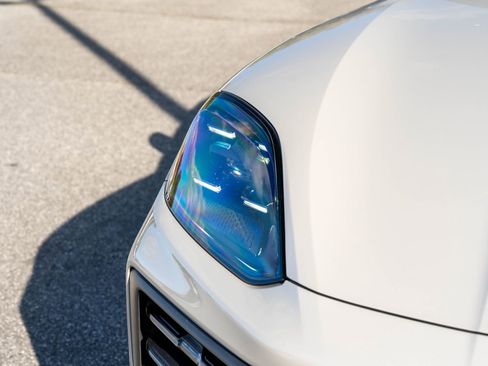 Certified 2024 Porsche Cayenne image 19