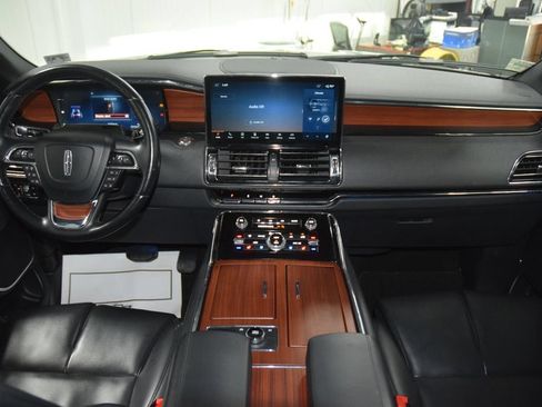 Used 2024 Lincoln Navigator L 4WD image 30