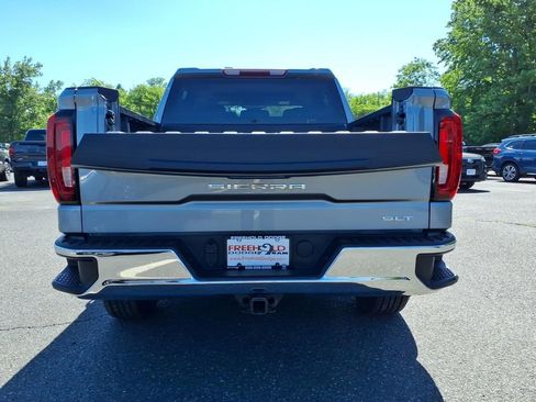 Used 2024 GMC Sierra 1500 SLT RWD image 15