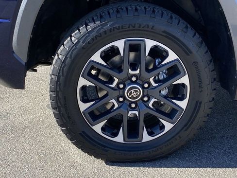 Used 2022 Toyota Tundra Limited image 14