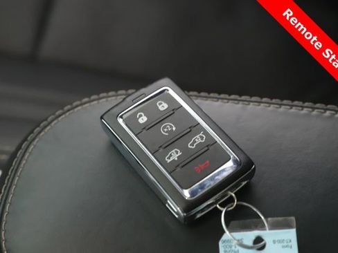 Used 2025 Jeep Grand Wagoneer 4WD image 3