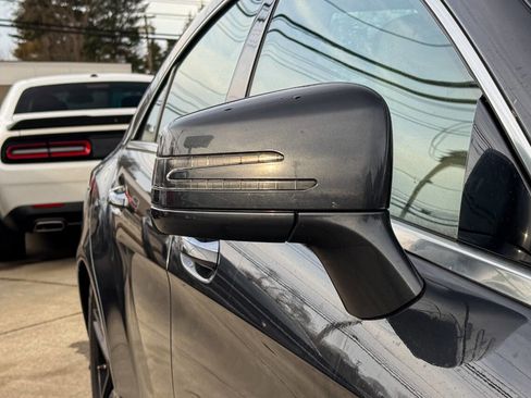 Used 2012 Mercedes-Benz CLS 550 4MATIC image 9