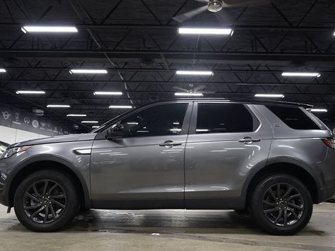 Used 2018 Land Rover Discovery Sport HSE AWD/4WD image 2