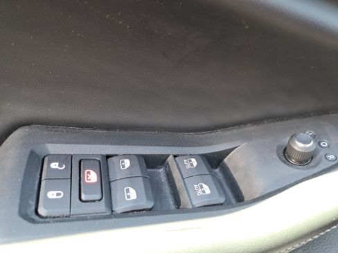 Used 2022 Jeep Grand Cherokee L Limited RWD image 30