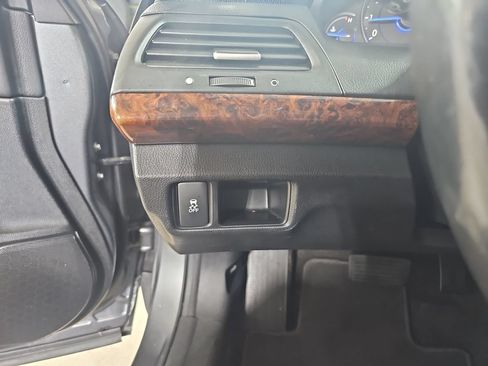 Used 2010 Honda Crosstour EX-L image 29