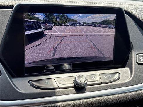 Used 2022 Chevrolet Blazer LT FWD image 12