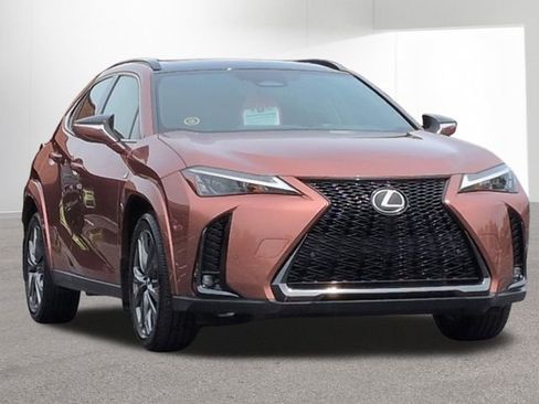 Used 2025 Lexus UX 300h FWD image 3