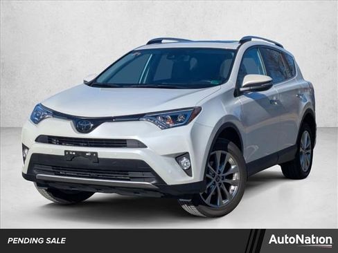 Used 2016 Toyota RAV4 Limited image 1
