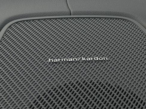 New 2026 Volvo XC60 B5 Ultra w/ Protection Package Premier image 15