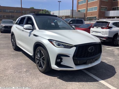 Used 2023 INFINITI QX50 Sport FWD image 4
