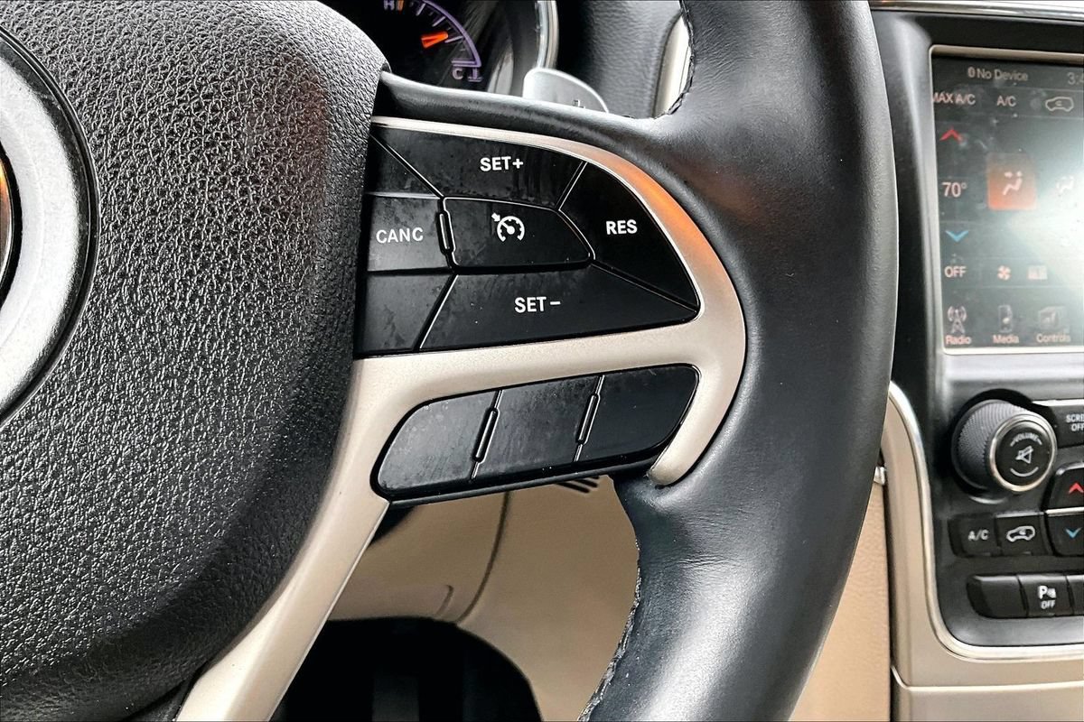 Used 2017 Jeep Grand Cherokee Limited w/ Luxury Group II AWD/4WD image 23