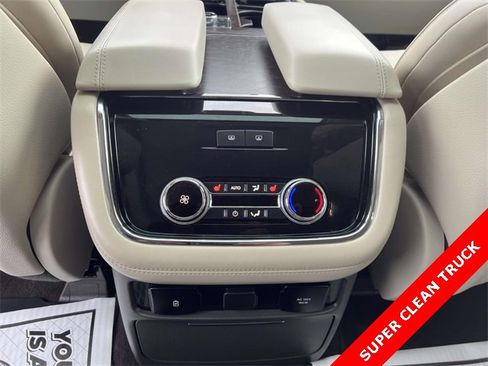 Used 2018 Lincoln Navigator Reserve w/ Technology Package image 19