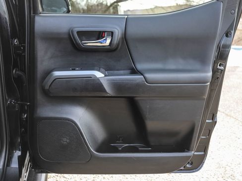 Used 2023 Toyota Tacoma TRD Off-Road w/ TRD Premium Off Road Package image 22