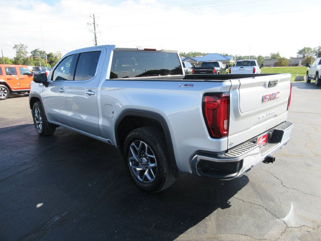 Certified 2022 GMC Sierra 1500 SLT AWD/4WD image 9