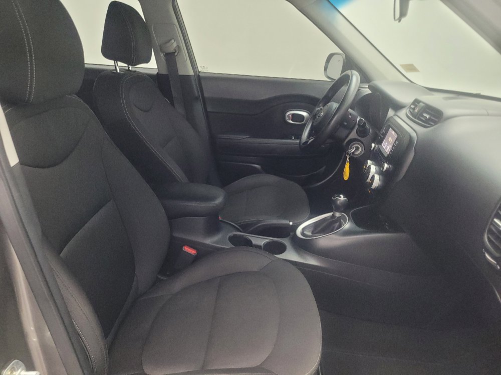 Used 2018 Kia Soul FWD image 21