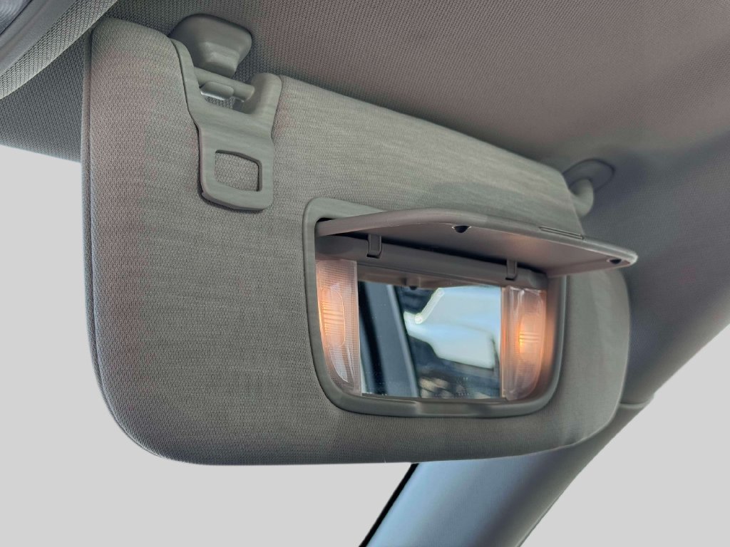 Used 2014 Lincoln MKZ FWD image 29