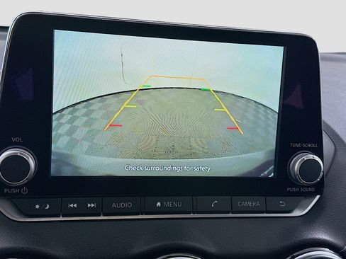 Used 2025 Nissan Sentra SV FWD image 21