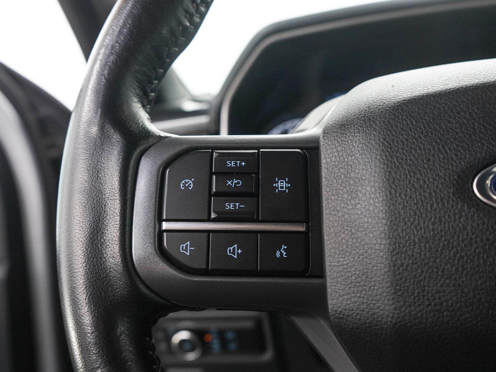 Used 2022 Ford F150 XLT w/ Equipment Group 302A High AWD/4WD image 26