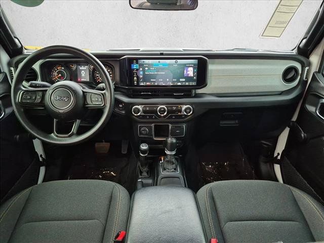 Used 2024 Jeep Wrangler Unlimited Sport AWD/4WD image 17