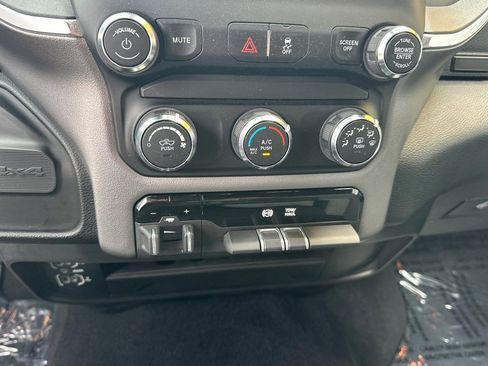 Used 2024 RAM 3500 Big Horn image 23