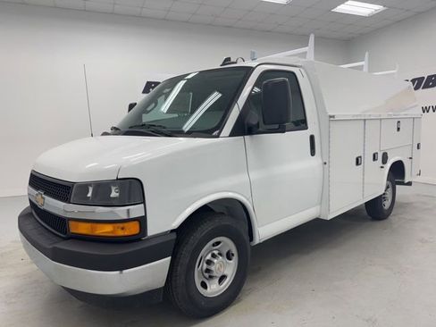New 2026 Chevrolet Express 3500 w/ Power Convenience Package RWD image 1