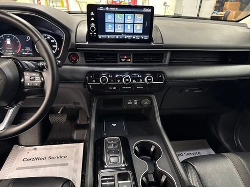 Used 2025 Honda Pilot EX-L image 18