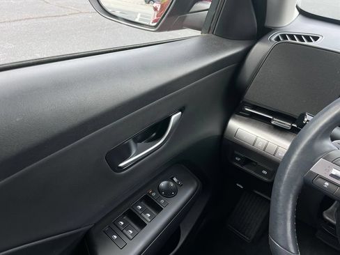 Used 2024 Hyundai Kona Limited AWD/4WD image 22