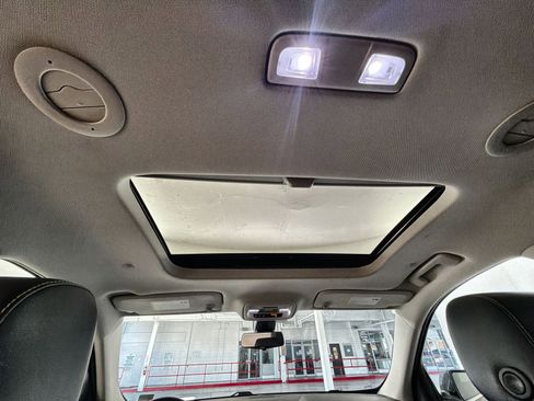 Used 2019 Chevrolet Traverse Premier image 24