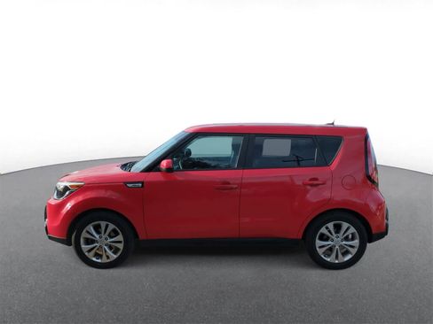 Used 2016 Kia Soul + image 5