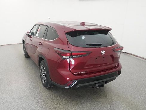 New 2026 Toyota Highlander XLE image 66