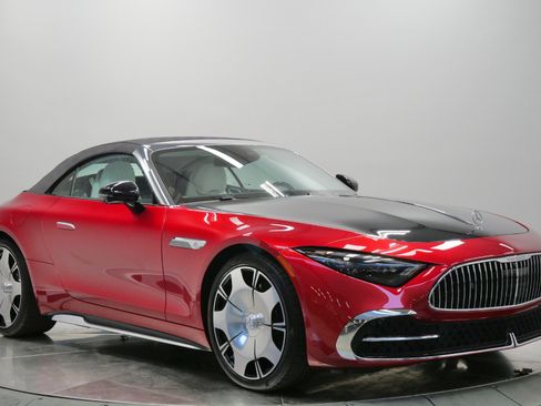 Used 2026 Mercedes-Benz Maybach SL 680 image 3